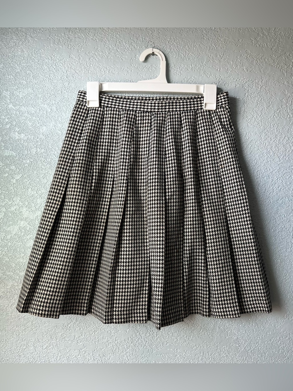 Metro New York Houndstooth Pleated Skirt Black White Preppy 26” Waist